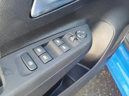 Photo 14 Opel Corsa  1.2 Turbo Hybrid 110 ch e-DCT6