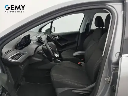 Photo 8 Peugeot 208 Gén. I Ph2 Allure 5