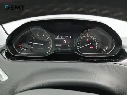 Photo 15 Peugeot 208 Gén. I Ph2 Allure 5