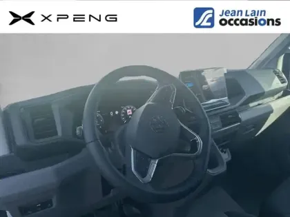 Photo 19 Volkswagen Crafter  VAN 35 L3H3 2.0 TDI 177 CH BVA