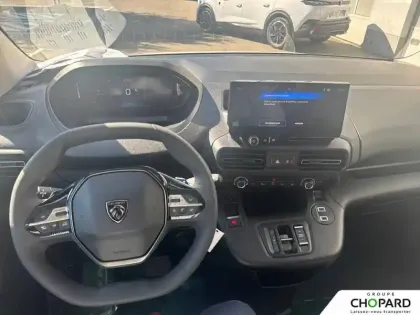 Photo 11 Peugeot Partner  FOURGON M 650 KG BLUEHDI 130 S&S EAT8