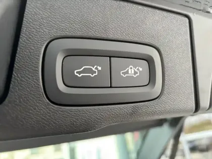 Photo 63 Volvo Xc60  T6 AWD Hybride rechargeable 253 ch+145 ch Geartronic 8