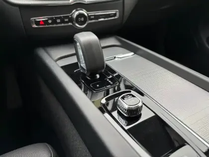 Photo 60 Volvo Xc60  T6 AWD Hybride rechargeable 253 ch+145 ch Geartronic 8