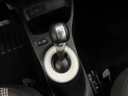 Photo 37 Renault Twingo  III E-Tech