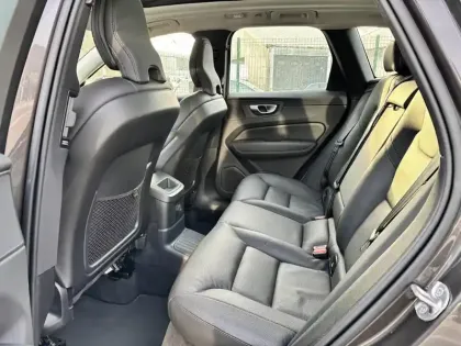 Photo 75 Volvo Xc60  T6 AWD Hybride rechargeable 253 ch+145 ch Geartronic 8