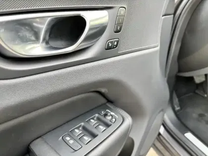 Photo 56 Volvo Xc60  T6 AWD Hybride rechargeable 253 ch+145 ch Geartronic 8