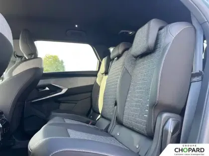 Photo 51 Peugeot 5008  Hybrid 145 e-DCS6