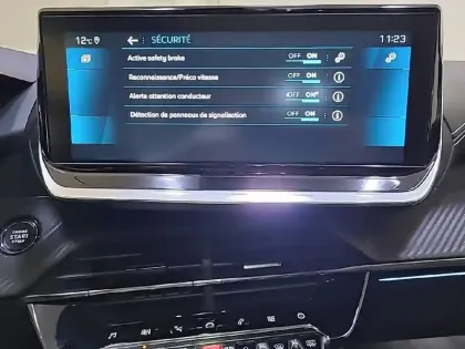 Photo 22 Peugeot 208  PureTech 100 S&S BVM6