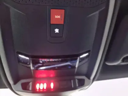 Photo 25 Peugeot 208  PureTech 100 S&S BVM6