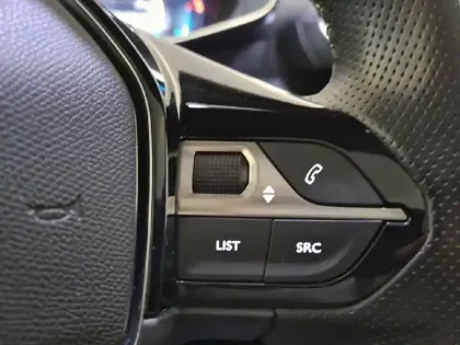 Photo 28 Peugeot 208  PureTech 100 S&S BVM6