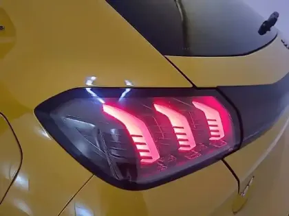 Photo 16 Peugeot 208  PureTech 100 S&S BVM6