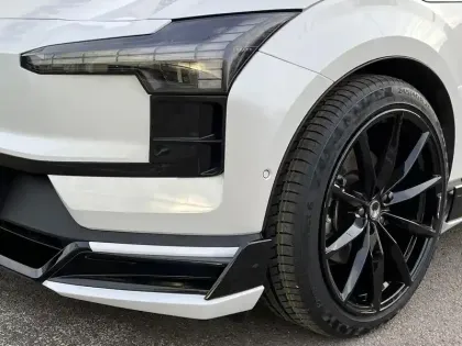 Photo 52 Volvo Ex30  Single Extended Range 272 ch 1EDT