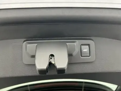 Photo 22 Renault Austral  E-Tech hybrid 200