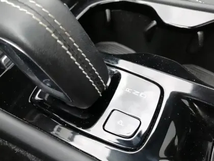 Photo 15 Volvo Xc40  T3 163 ch Geartronic 8