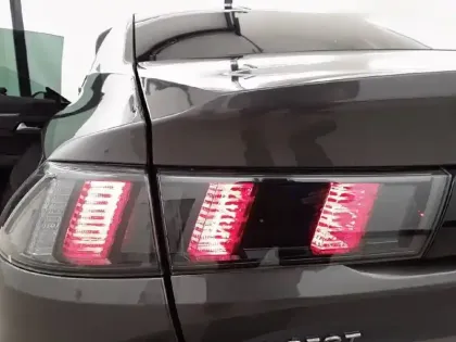 Photo 16 Peugeot 508  BlueHDi 130 ch S&S EAT8