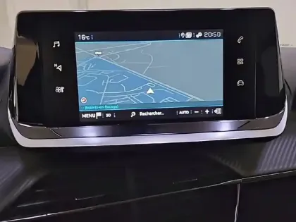 Photo 18 Peugeot 2008  PureTech 130 S&S EAT8