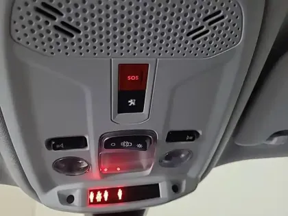 Photo 25 Peugeot 2008  PureTech 130 S&S EAT8