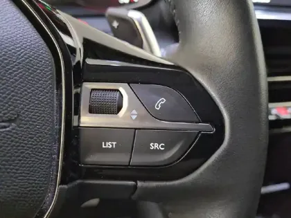 Photo 28 Peugeot 2008  PureTech 130 S&S EAT8