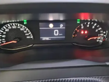 Photo 9 Peugeot 2008  PureTech 130 S&S EAT8