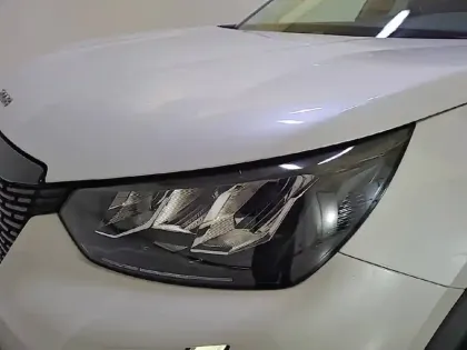 Photo 15 Peugeot 2008  PureTech 130 S&S EAT8