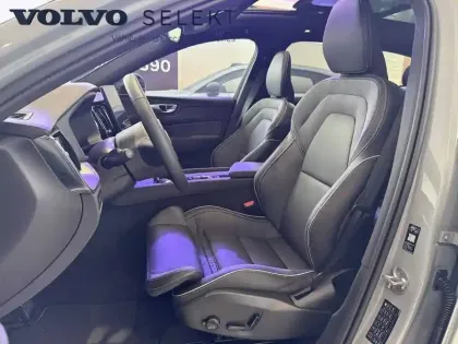 Photo 28 Volvo Xc60  T6 AWD Hybride rechargeable 253 ch+145 ch Geartronic 8