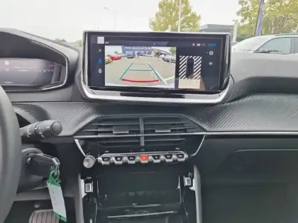 Photo 34 Peugeot 2008  Hybrid 145 e-DCS6