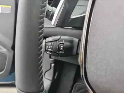 Photo 38 Peugeot 2008  Hybrid 145 e-DCS6