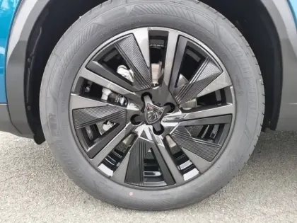 Photo 32 Peugeot 2008  Hybrid 145 e-DCS6