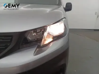 Photo 16 Peugeot Partner  FOURGON STANDARD 650 KG BLUEHDI 100 S&S BVM6