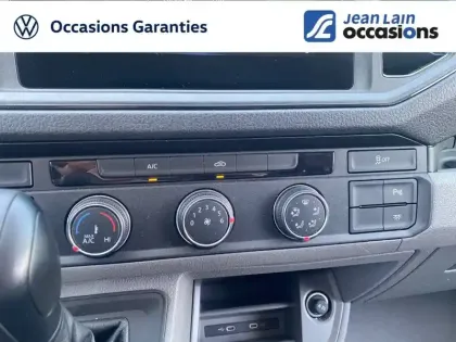 Photo 14 Volkswagen Crafter  VAN 35 L3H3 2.0 TDI 140 CH BVA