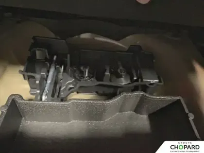 Photo 23 Peugeot 2008  Hybrid 145 e-DCS6