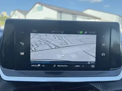 Photo 27 Peugeot 208  BLUEHDI 100 S&S BVM6