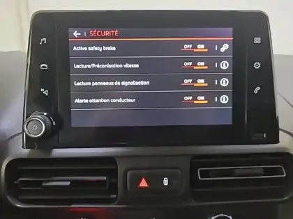 Photo 21 Citroën Berlingo  Taille XL BlueHDi 130 S&S BVM6