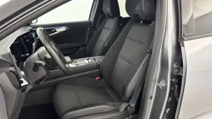 Photo 8 Renault Austral  E-Tech hybrid 200