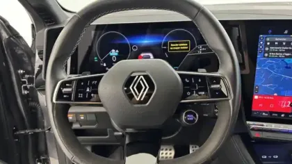 Photo 10 Renault Austral  E-Tech hybrid 200
