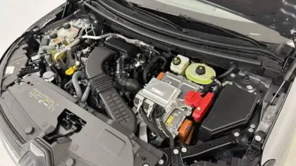 Photo 13 Renault Austral  E-Tech hybrid 200