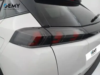 Photo 32 Peugeot 2008  PureTech 100 S&S BVM6