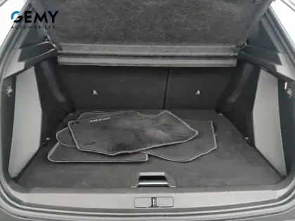 Photo 21 Peugeot 2008  PureTech 100 S&S BVM6