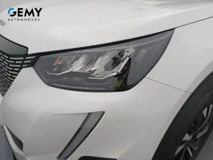 Photo 31 Peugeot 2008  PureTech 100 S&S BVM6