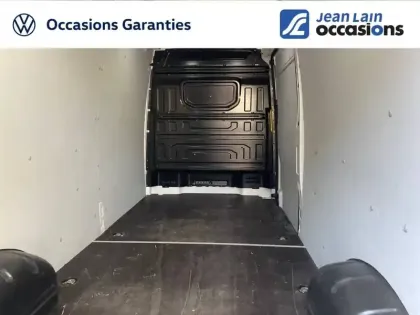 Photo 13 Volkswagen Crafter  VAN 35 L4H3 2.0 TDI 140 CH BVA
