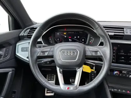 Photo 15 Audi Q3  Sportback 35 TFSI 150 ch S tronic 7