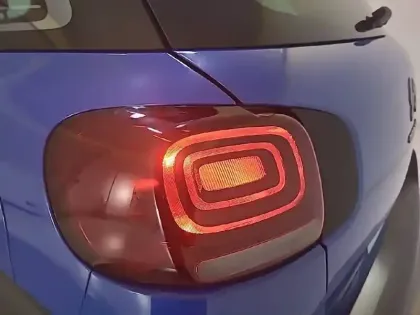 Photo 16 Citroën C3 Aircross  BlueHDi 110 S&S BVM6