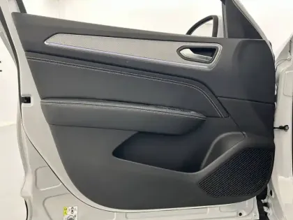 Photo 24 Renault Arkana  E-Tech 145 - 21B