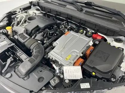 Photo 35 Renault Arkana  E-Tech 145 - 21B