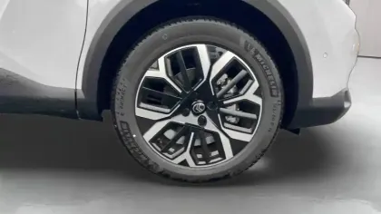 Photo 10 Citroën C4  Hybride 145 e-DCS6