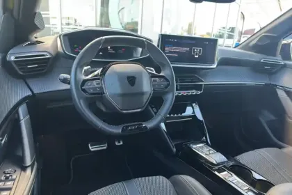 Photo 25 Peugeot 208  Hybrid 100 e-DCS6