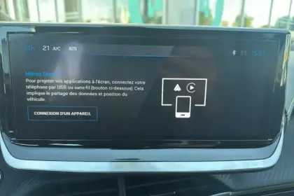 Photo 20 Peugeot 208  Hybrid 100 e-DCS6