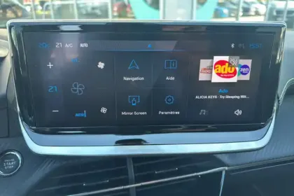 Photo 19 Peugeot 208  Hybrid 100 e-DCS6