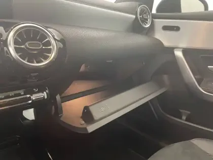 Photo 24 Mercedes Classe A  250 e 8G-DCT