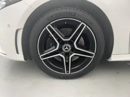 Photo 17 Mercedes Classe A  250 e 8G-DCT